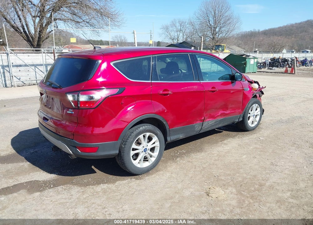 2017 FORD ESCAPE SE VIN: 1FMCU9GD5HUE71186