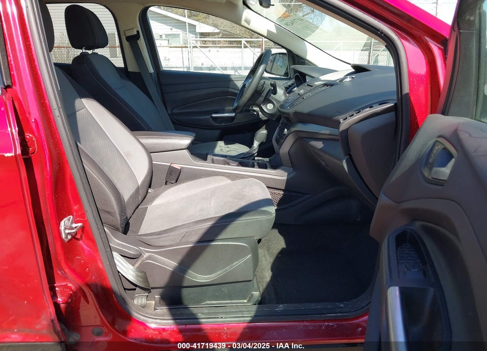 2017 FORD ESCAPE SE VIN: 1FMCU9GD5HUE71186