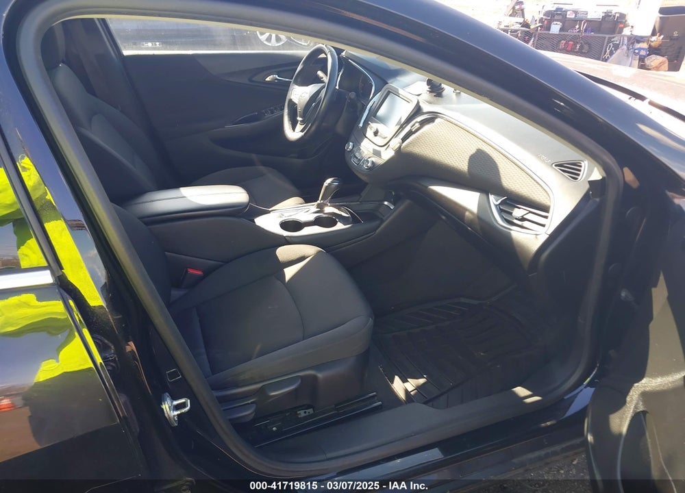 2016 CHEVROLET MALIBU VIN: 1G1ZE5ST2GF297995