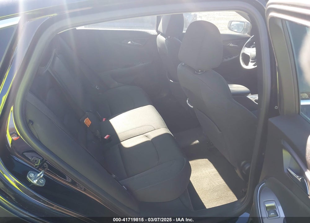 2016 CHEVROLET MALIBU VIN: 1G1ZE5ST2GF297995