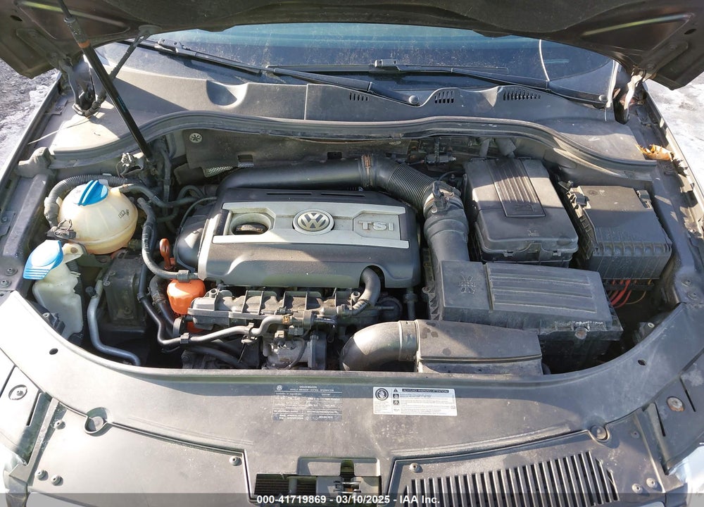 2010 VOLKSWAGEN PASSAT VIN: WVWJK7AN0AE070491