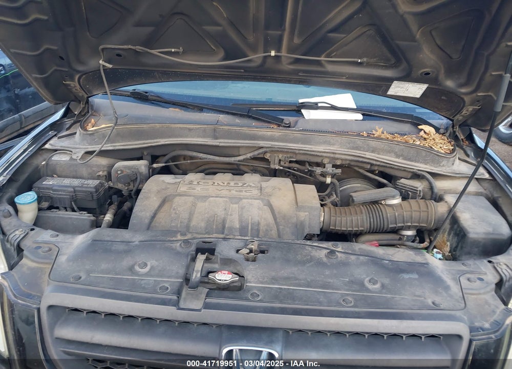 2005 HONDA PILOT VIN: 2HKYF18585H540701