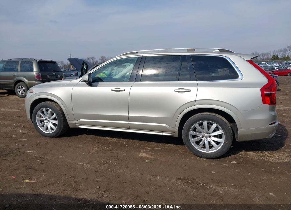 2016 VOLVO XC90 T6 MOMENTUM VIN: YV4A22PK7G1050168