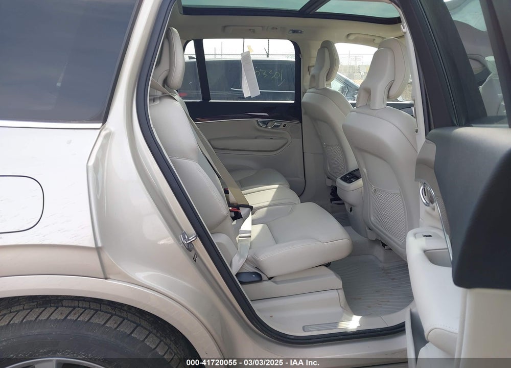 2016 VOLVO XC90 T6 MOMENTUM VIN: YV4A22PK7G1050168