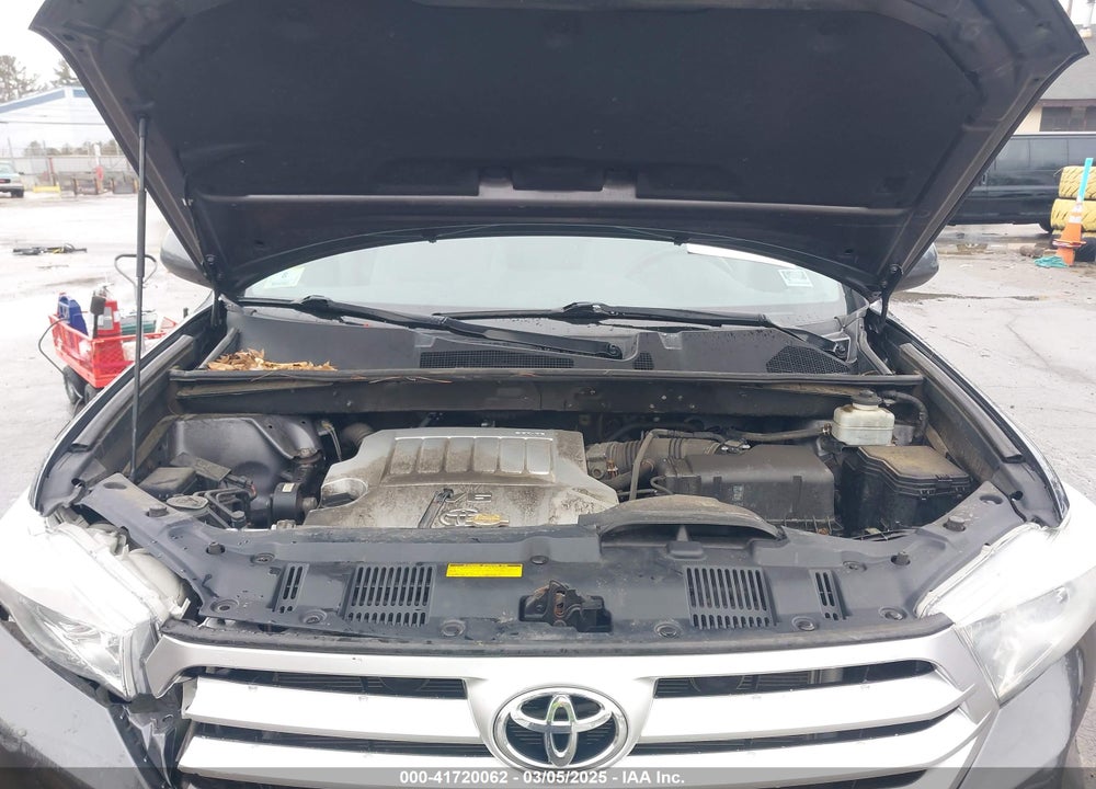 2011 TOYOTA HIGHLANDER VIN: 5TDBK3EH7BS077144