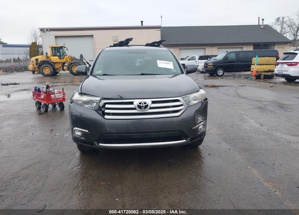 2011 TOYOTA HIGHLANDER VIN: 5TDBK3EH7BS077144