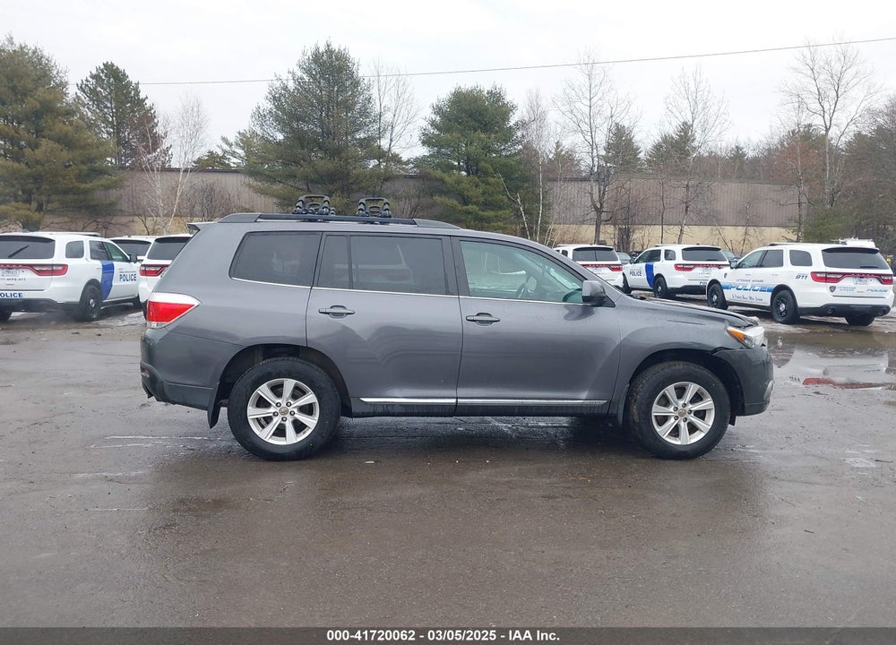 2011 TOYOTA HIGHLANDER VIN: 5TDBK3EH7BS077144