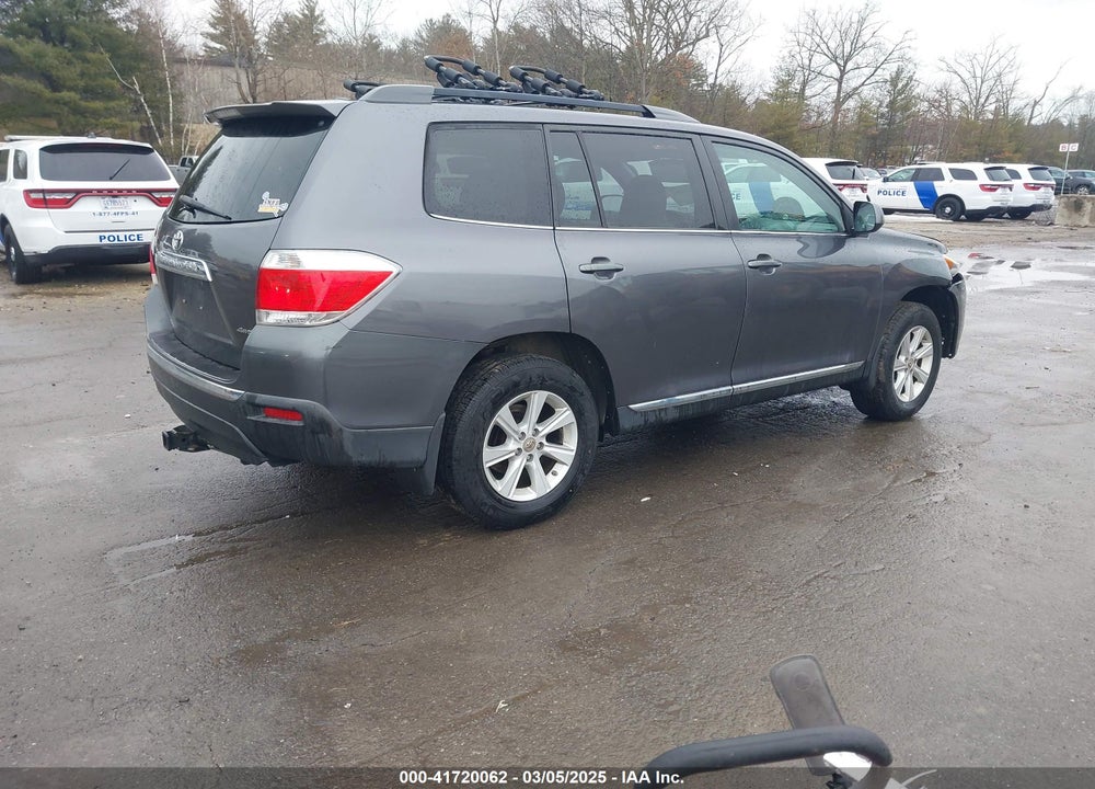 2011 TOYOTA HIGHLANDER VIN: 5TDBK3EH7BS077144