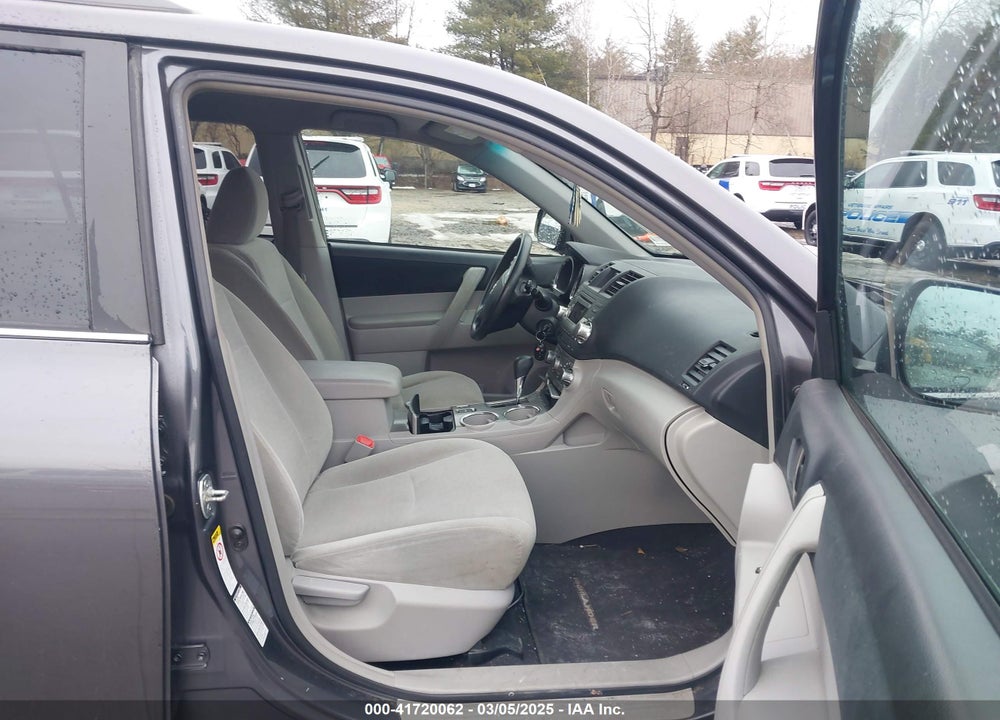 2011 TOYOTA HIGHLANDER VIN: 5TDBK3EH7BS077144
