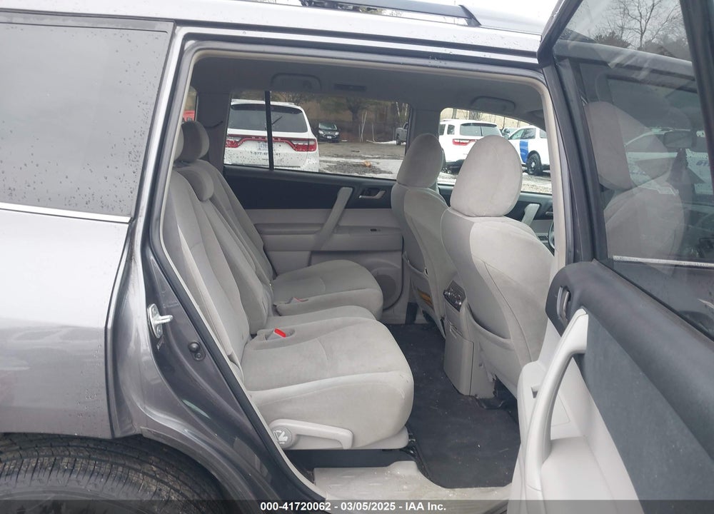 2011 TOYOTA HIGHLANDER VIN: 5TDBK3EH7BS077144