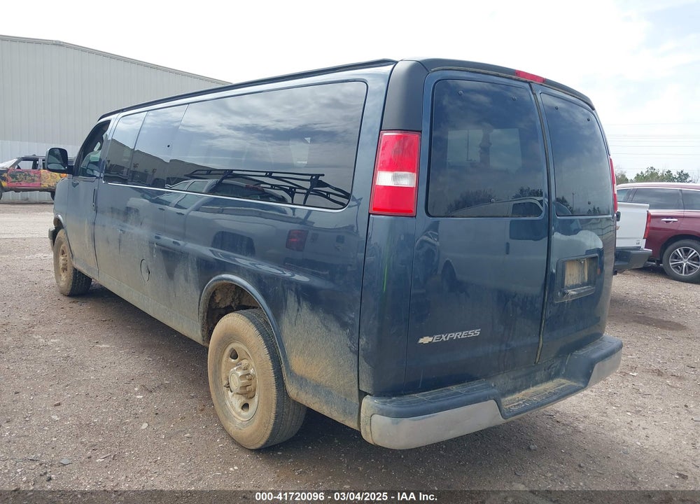 2020 CHEVROLET EXPRESS PASSENGER RWD 3500 EXTENDED WHEELBASE LT VIN: 1GAZGPFG5L1168319