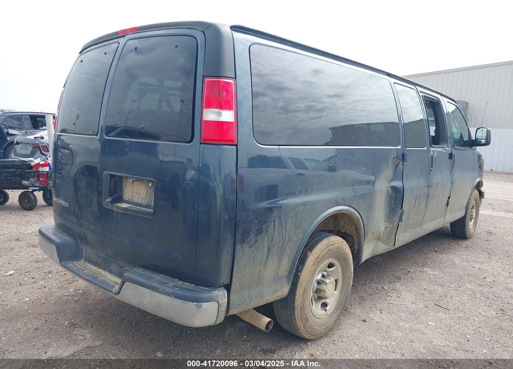 2020 CHEVROLET EXPRESS PASSENGER RWD 3500 EXTENDED WHEELBASE LT VIN: 1GAZGPFG5L1168319