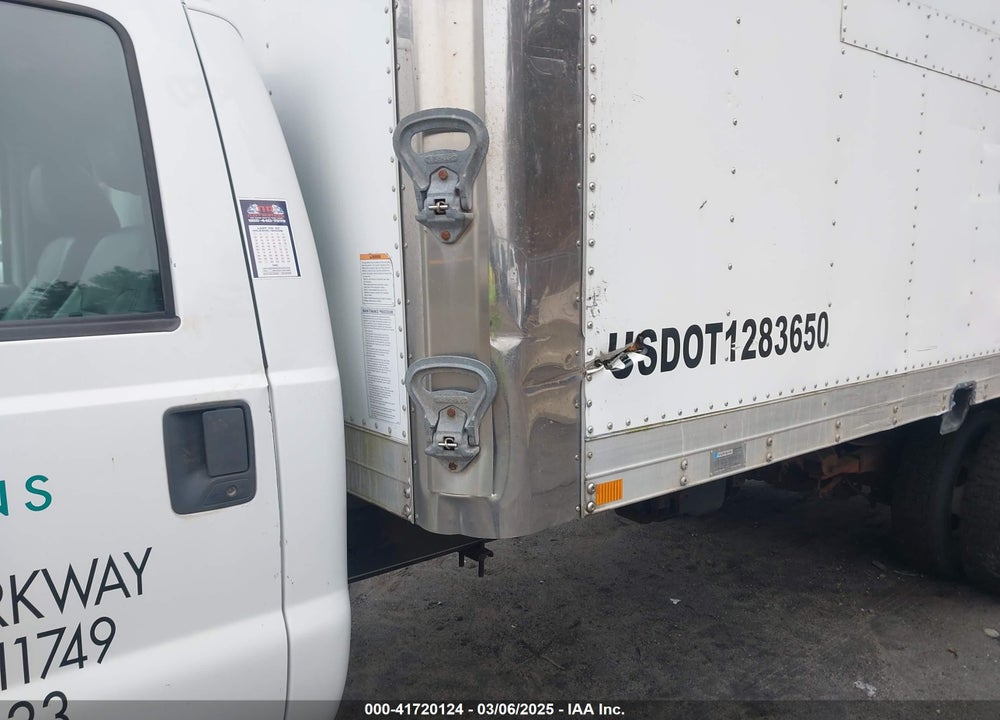2011 FORD F-550 CHASSIS VIN: 1FDUF5GTXBEC23886