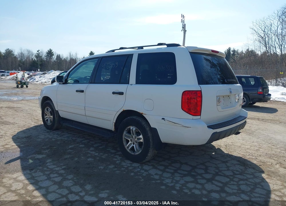 2005 HONDA PILOT EX VIN: 5FNYF18405B062067