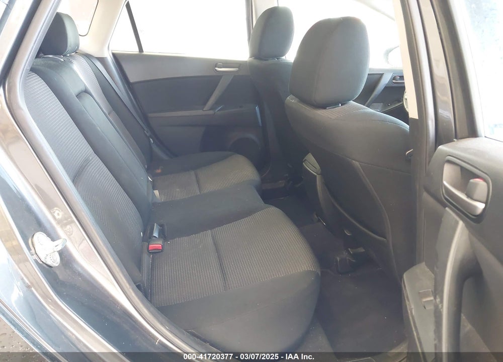 2013 MAZDA MAZDA3 VIN: JM1BL1L70D1810162