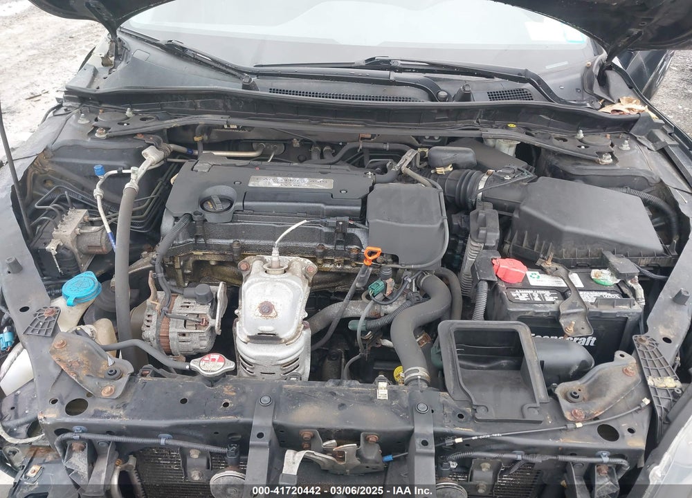 2015 HONDA ACCORD VIN: 1HGCR2F79FA204870