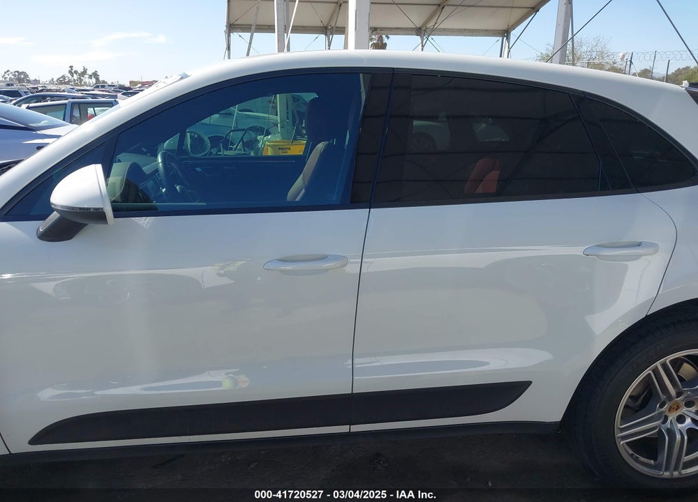 2015 PORSCHE MACAN VIN: WP1AB2A59FLB72666