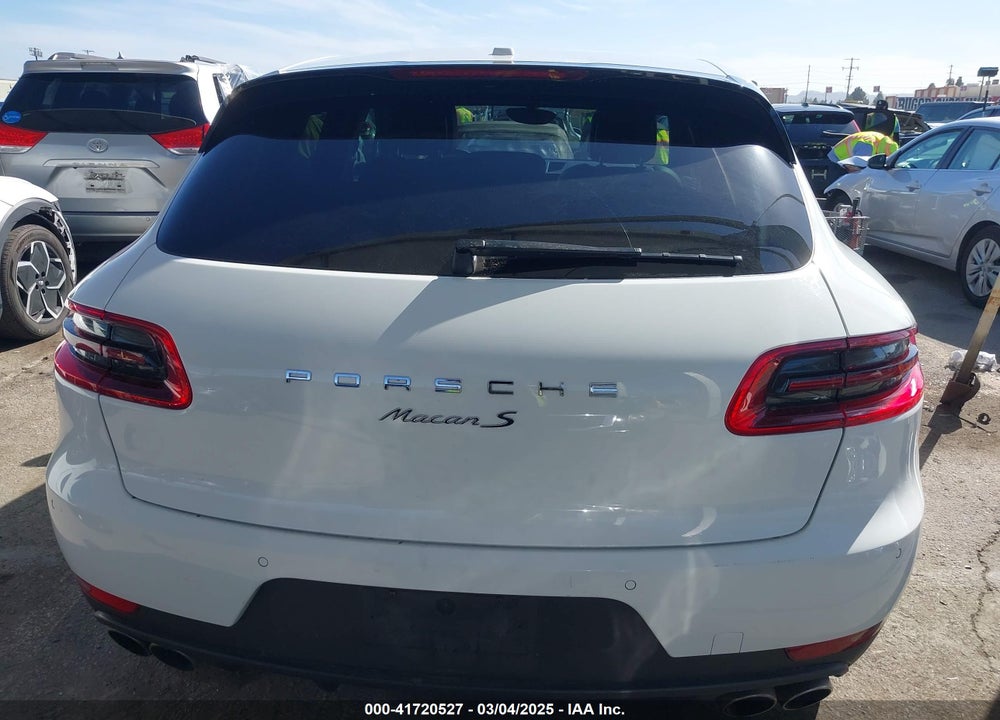 2015 PORSCHE MACAN VIN: WP1AB2A59FLB72666