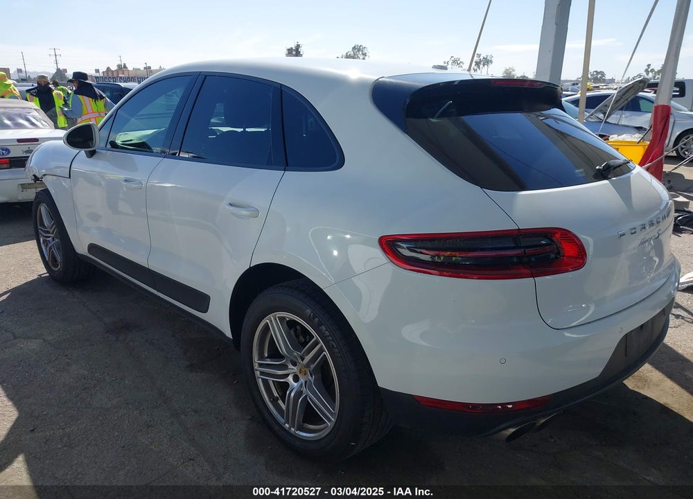2015 PORSCHE MACAN VIN: WP1AB2A59FLB72666