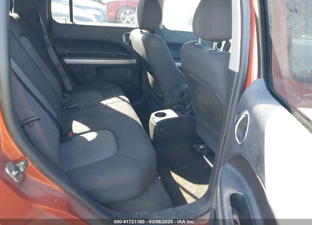 2008 CHEVROLET HHR LS VIN: 3GNCA13D88S717157