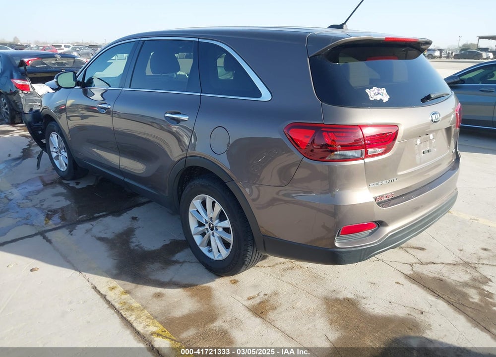 2019 KIA SORENTO VIN: 5XYPG4A31KG567938