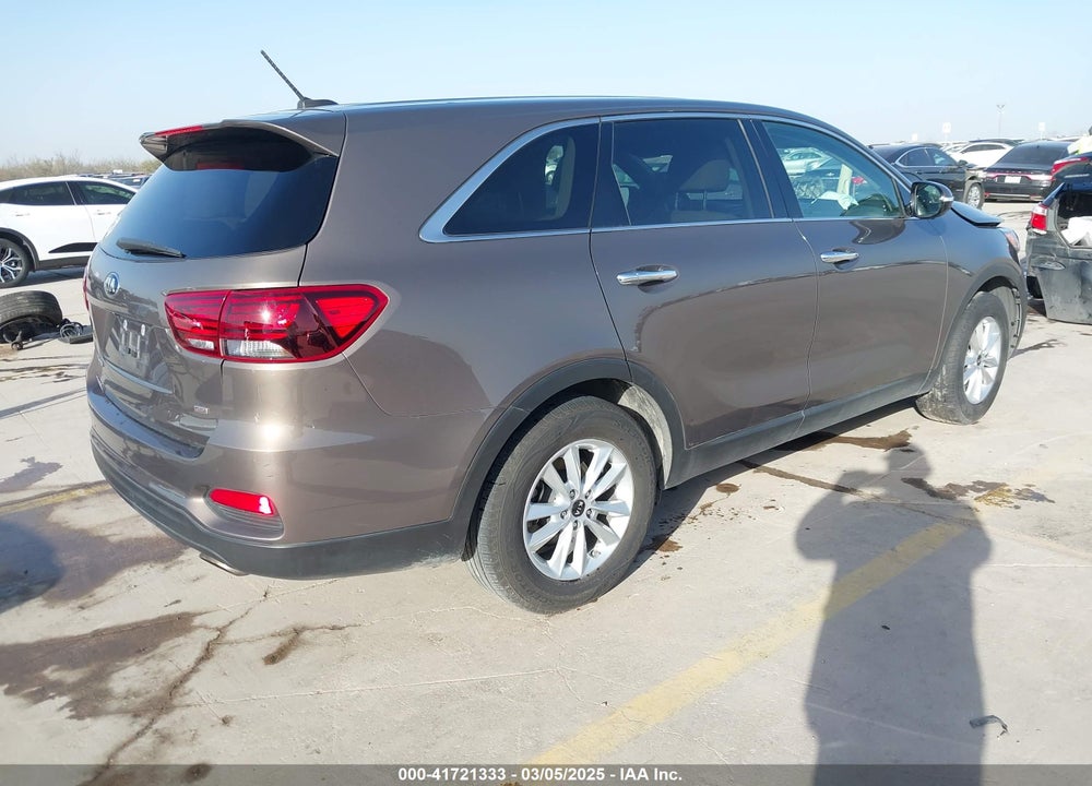 2019 KIA SORENTO VIN: 5XYPG4A31KG567938