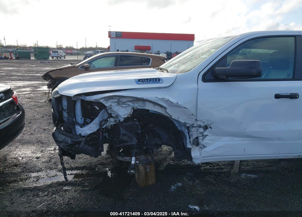 2024 RAM 1500 TRADESMAN 4X4 5'7 BOX VIN: 1C6SRFGT1RN148988
