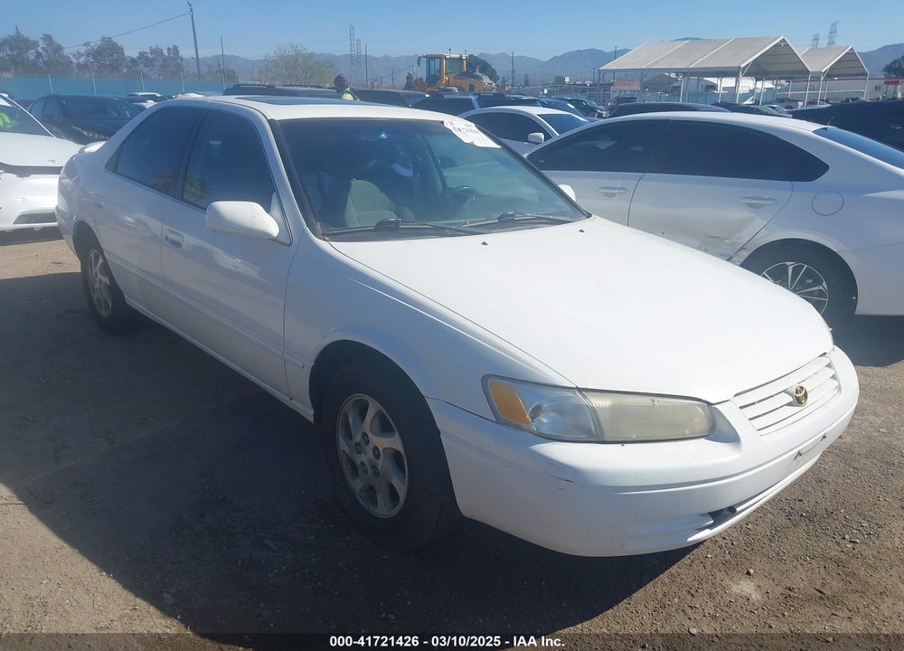 1998 TOYOTA CAMRY VIN: JT2BF28K8W0113799