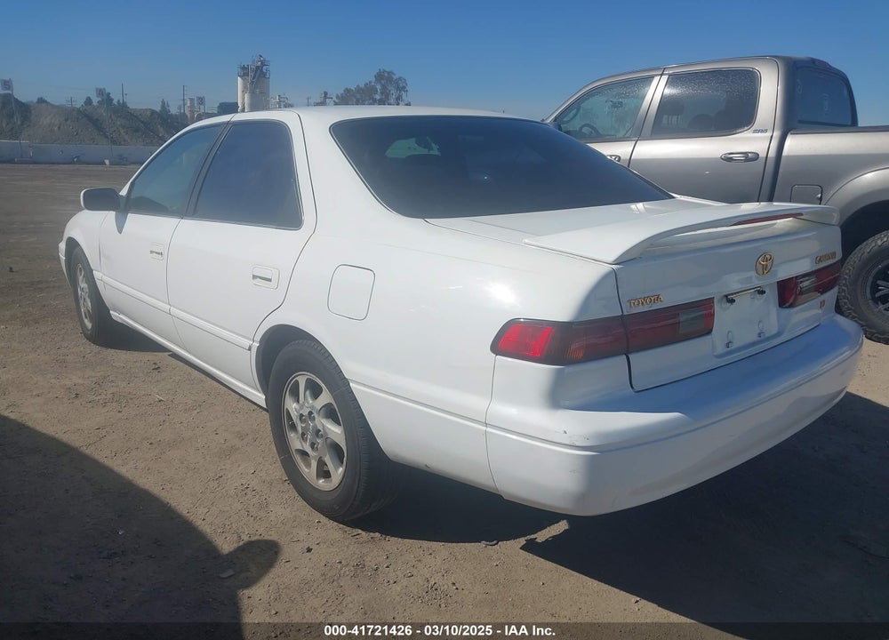 1998 TOYOTA CAMRY VIN: JT2BF28K8W0113799