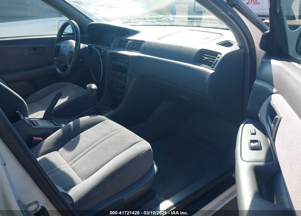 1998 TOYOTA CAMRY VIN: JT2BF28K8W0113799