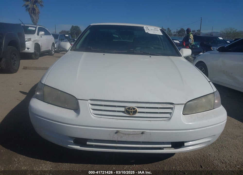 1998 TOYOTA CAMRY VIN: JT2BF28K8W0113799