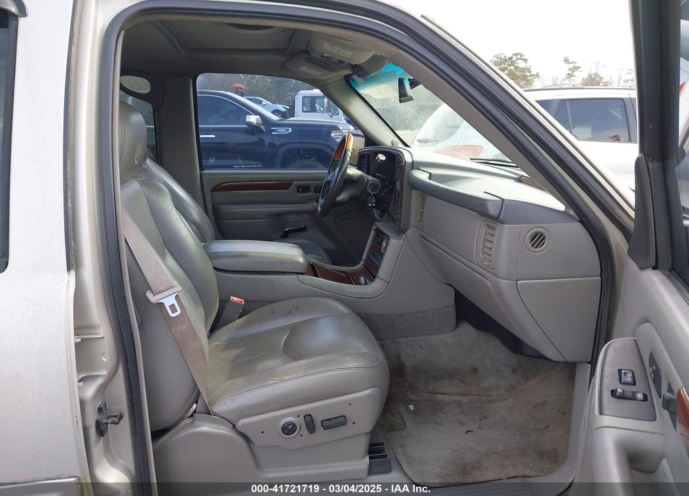 2004 CADILLAC ESCALADE STANDARD VIN: 1GYEK63N64R125770