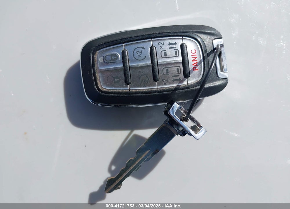 2023 CHRYSLER PACIFICA TOURING L VIN: 2C4RC1BG3PR552655