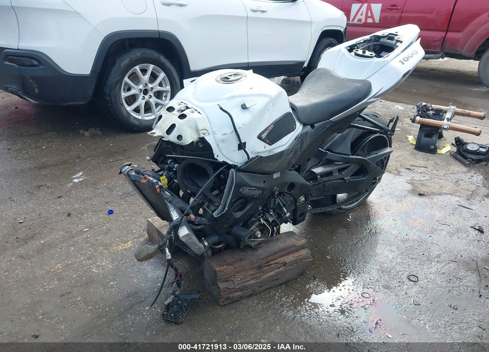 2008 SUZUKI GSX-R1000 VIN: JS1GT77A082105032