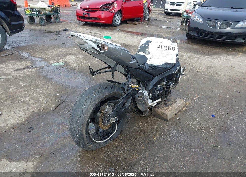2008 SUZUKI GSX-R1000 VIN: JS1GT77A082105032