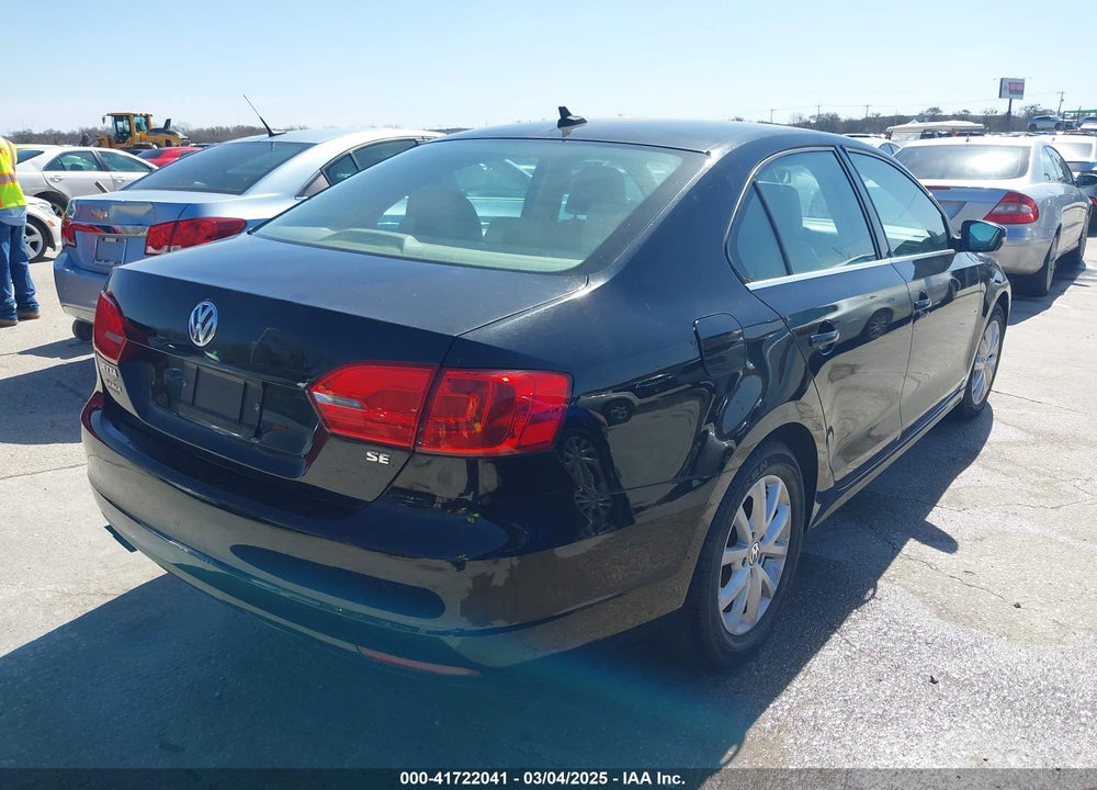 2014 VOLKSWAGEN JETTA VIN: 3VWD07AJ5EM382352