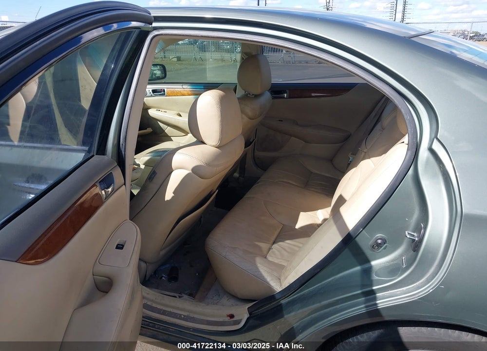 2005 LEXUS ES 330 VIN: JTHBA30G655098769