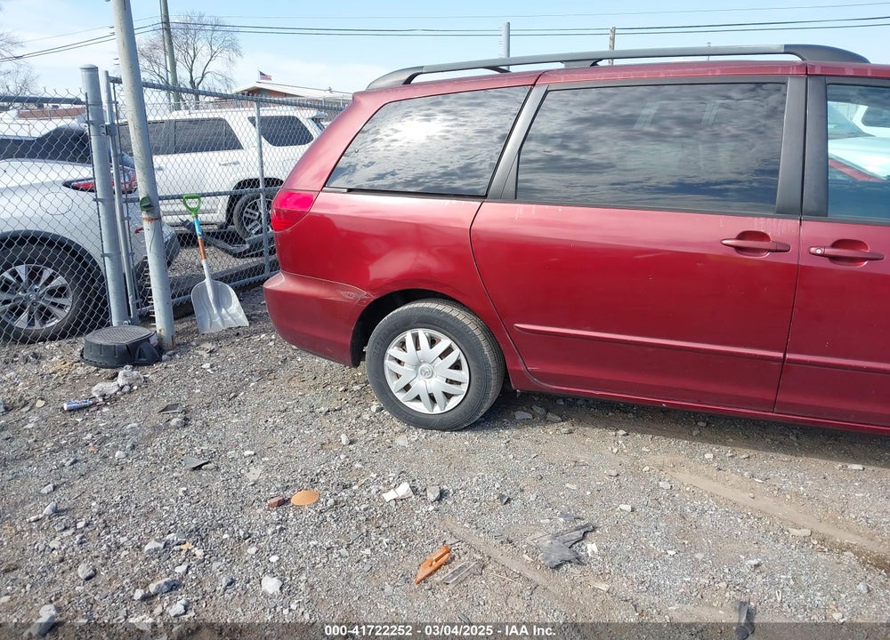 2004 TOYOTA SIENNA LE VIN: 5TDZA23C84S204649