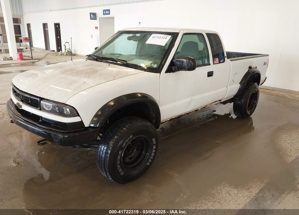 1998 CHEVROLET S-10 LS VIN: 1GCCT19W2W8180691