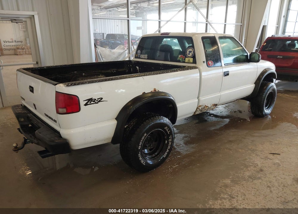 1998 CHEVROLET S-10 LS VIN: 1GCCT19W2W8180691