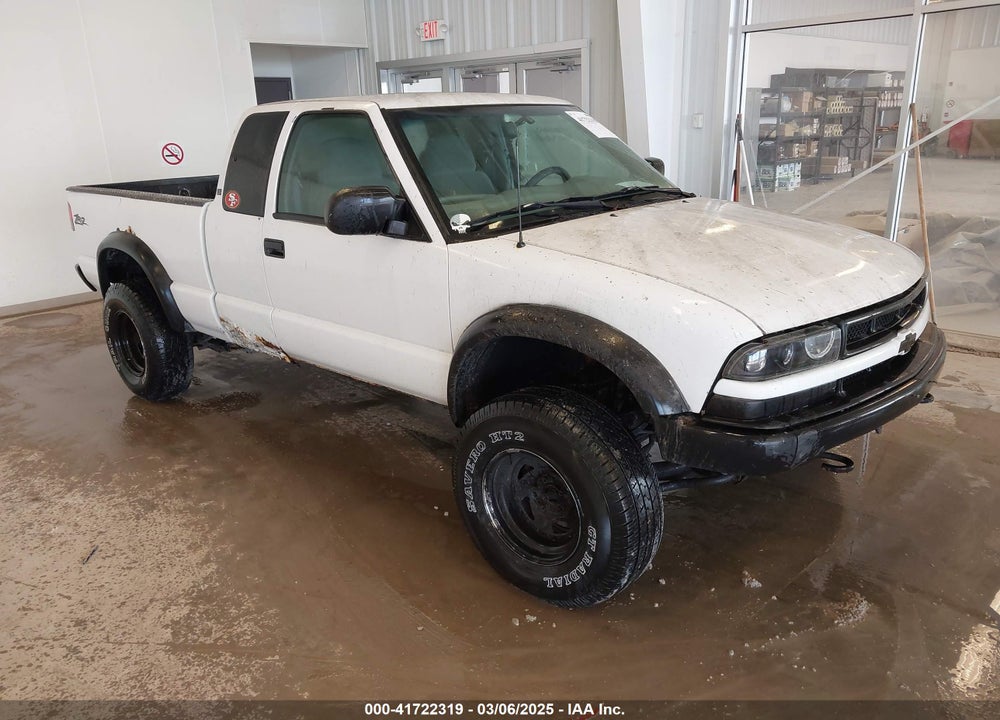 1998 CHEVROLET S-10 LS VIN: 1GCCT19W2W8180691
