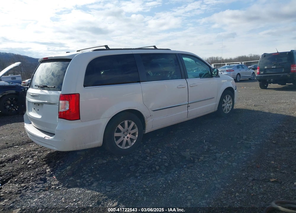 2014 CHRYSLER TOWN & COUNTRY VIN: 2C4RC1BG4ER396039