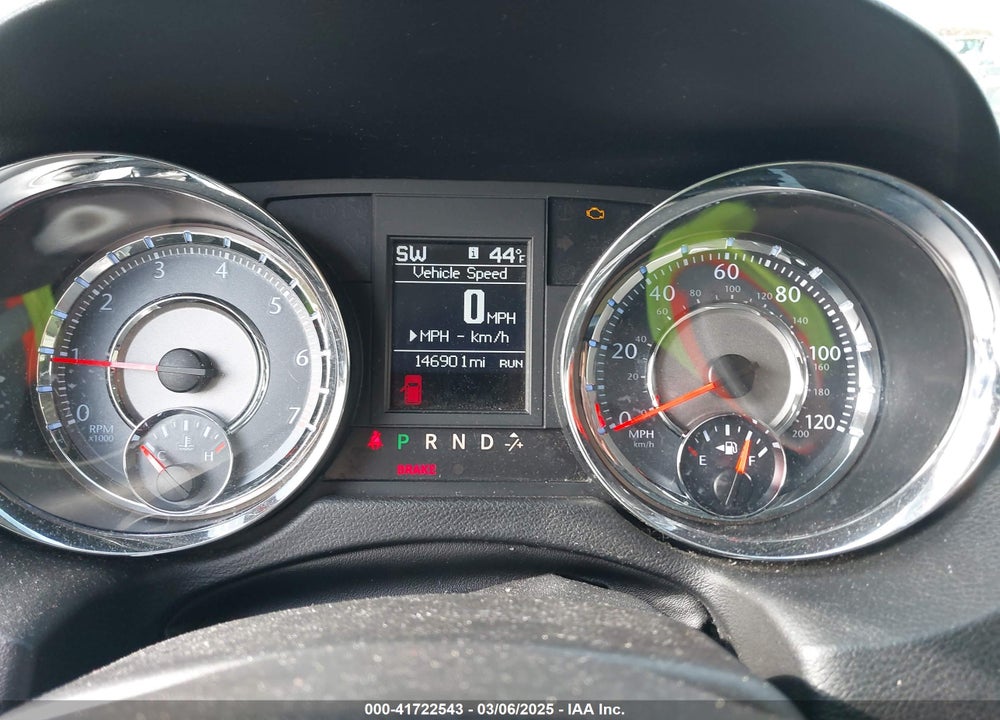 2014 CHRYSLER TOWN & COUNTRY VIN: 2C4RC1BG4ER396039