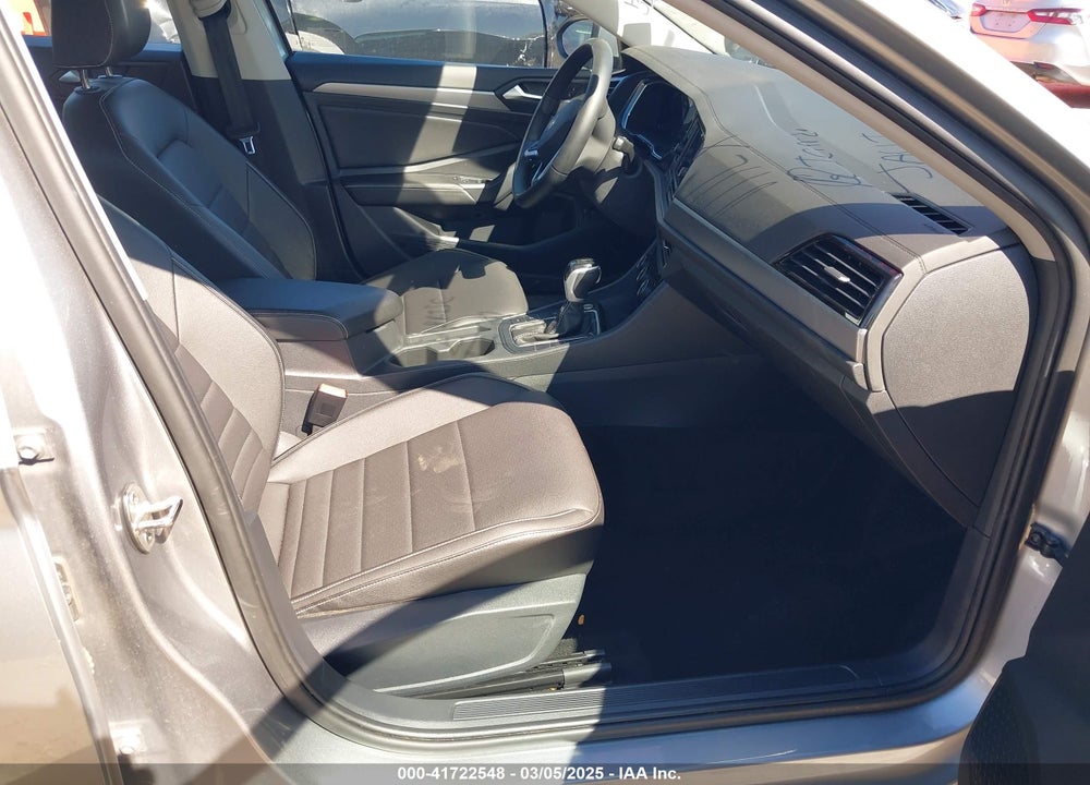 2024 VOLKSWAGEN JETTA VIN: 3VWEM7BU4RM015336