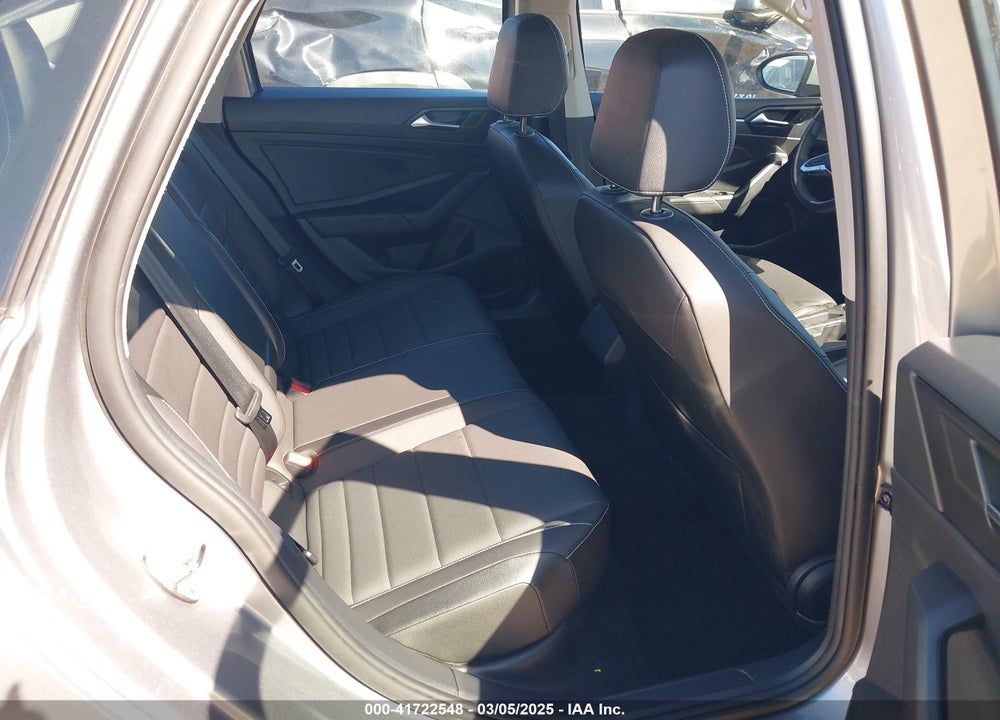 2024 VOLKSWAGEN JETTA VIN: 3VWEM7BU4RM015336