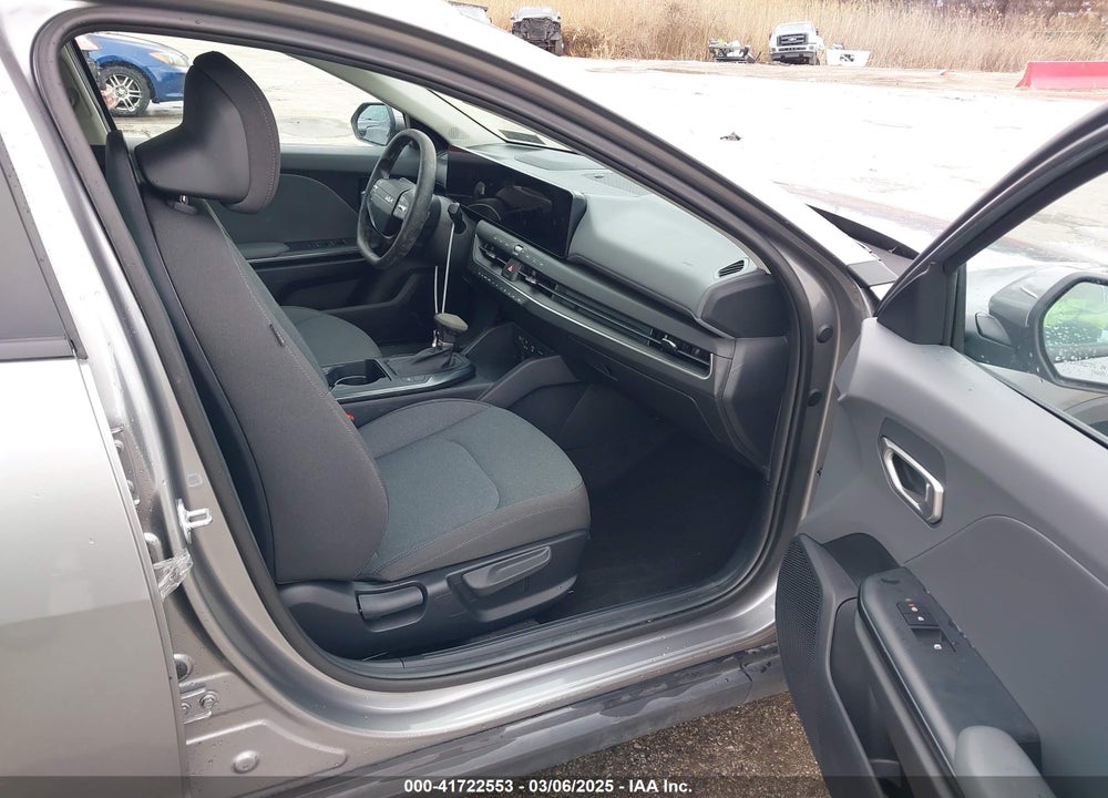 2025 KIA K4 VIN: 3KPFT4DE0SE013825