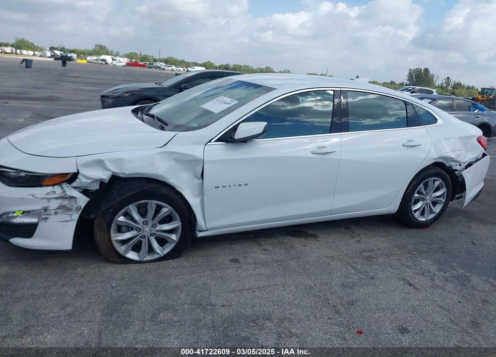 2025 CHEVROLET MALIBU VIN: 1G1ZD5ST2SF155433