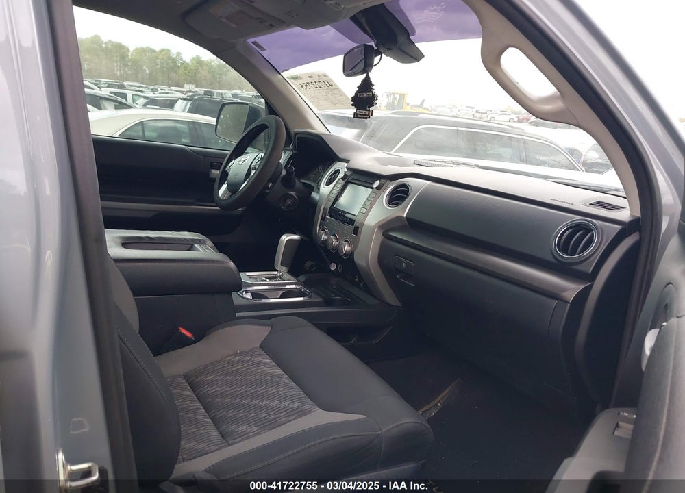2019 TOYOTA TUNDRA SR5 5.7L V8 VIN: 5TFEY5F16KX247691