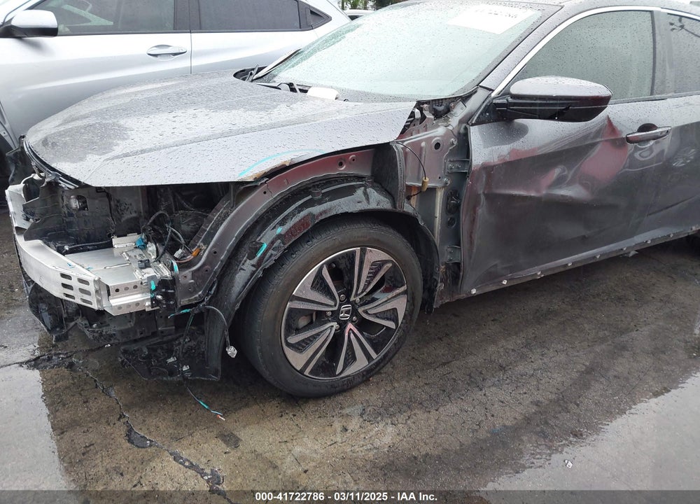 2018 HONDA CIVIC EX-L VIN: JHMFC1F77JX004338