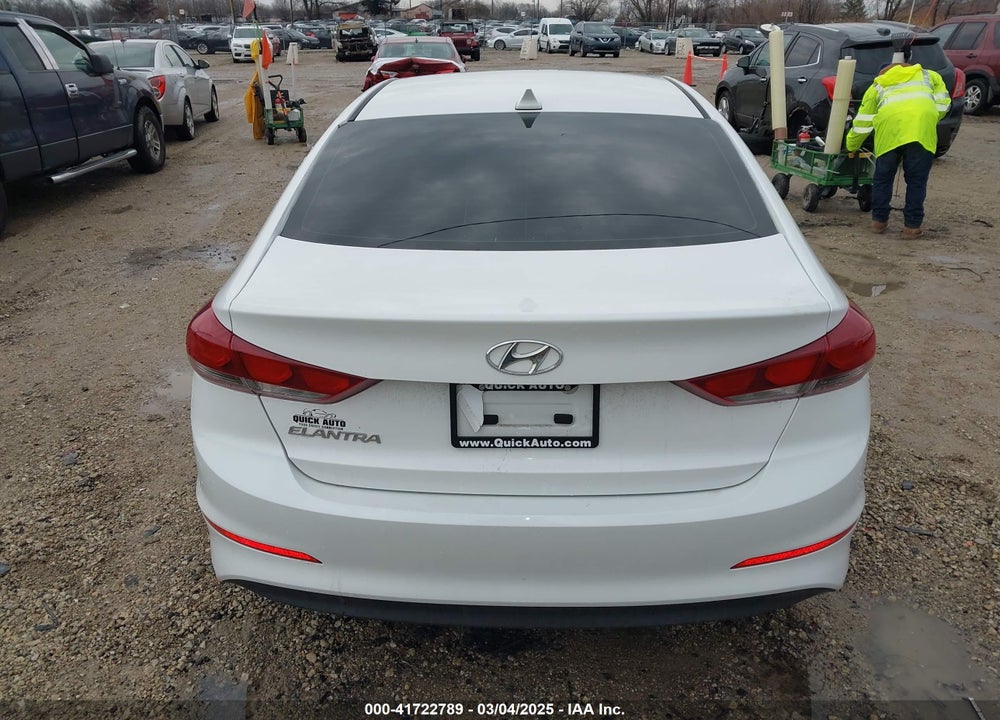 2018 HYUNDAI ELANTRA SEL VIN: 5NPD84LF9JH294326
